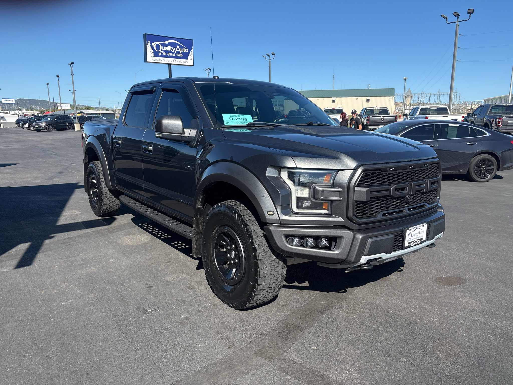 Used 2018 Ford F150 Raptor w/ Equipment Group 802A Luxury AWD/4WD image 4