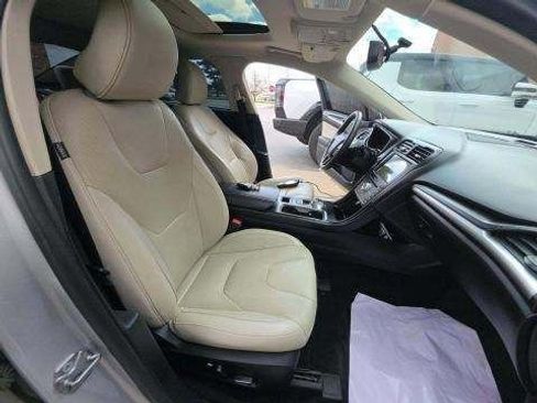 Used 2018 Ford Fusion Titanium image 6