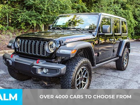 Used 2025 Jeep Wrangler Unlimited Rubicon AWD/4WD image 3
