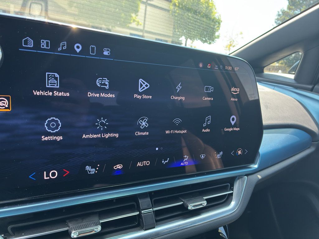 Used 2024 Chevrolet Equinox EV LT AWD/4WD image 29