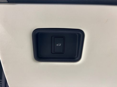 Used 2023 Land Rover Range Rover SE AWD/4WD image 22