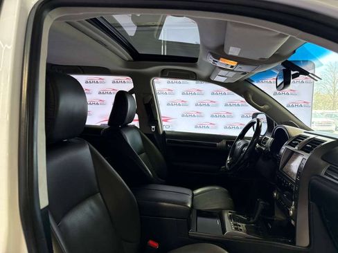 Used 2017 Lexus GX 460 image 56