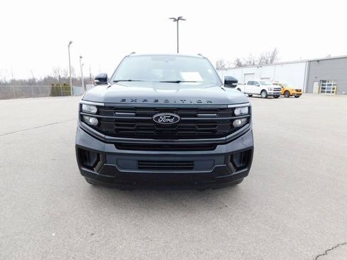 New 2026 Ford Expedition Platinum w/ Stealth Appearance Package image 8