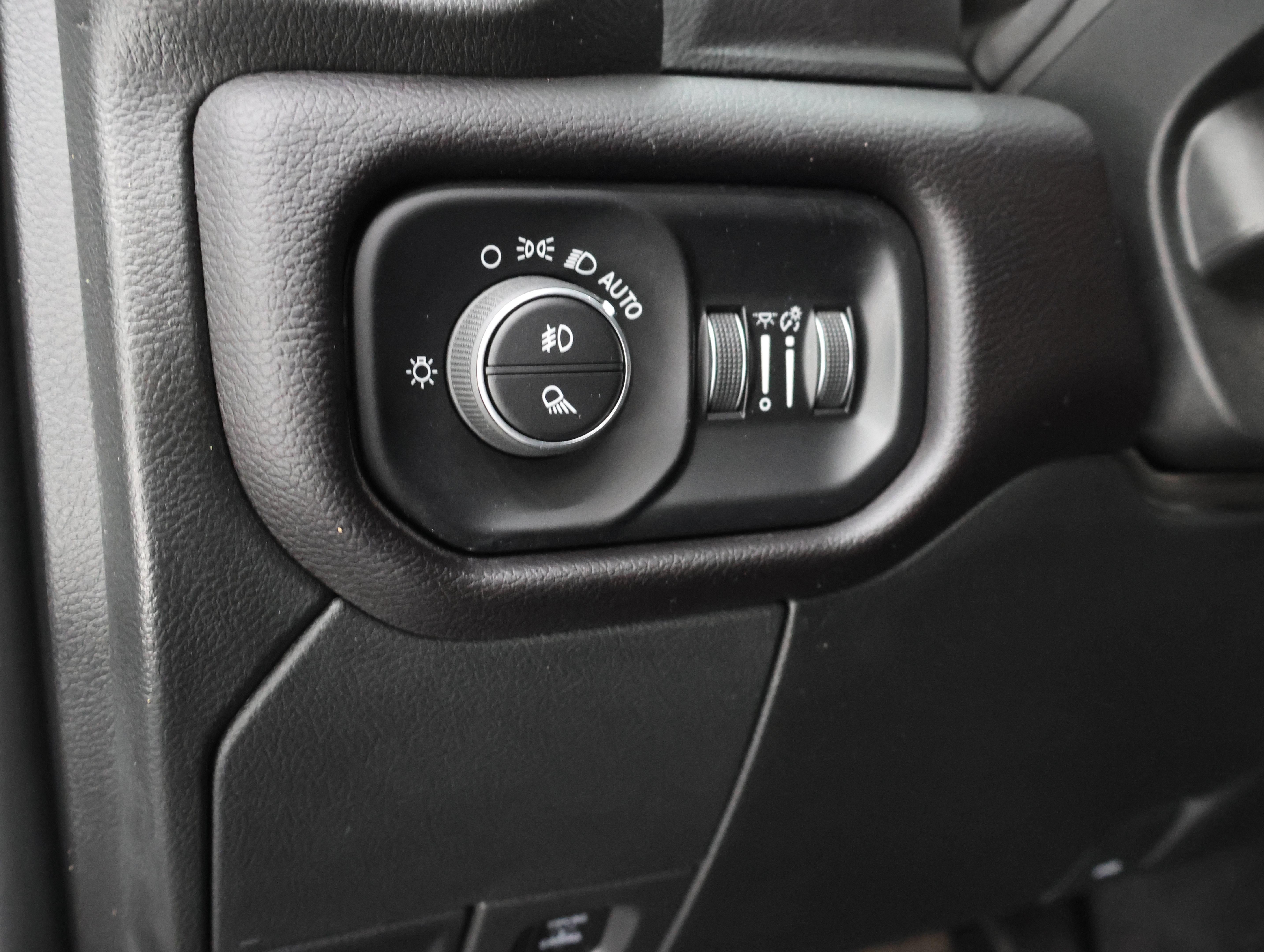 Used 2024 RAM 2500 Laramie w/ Night Edition AWD/4WD image 41