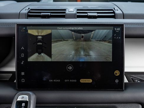 Used 2025 Land Rover Defender 110 X-Dynamic SE image 24