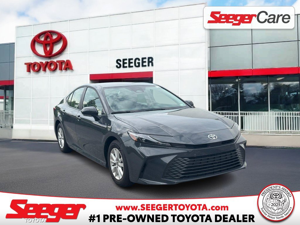 Used 2026 Toyota Camry LE FWD image 1