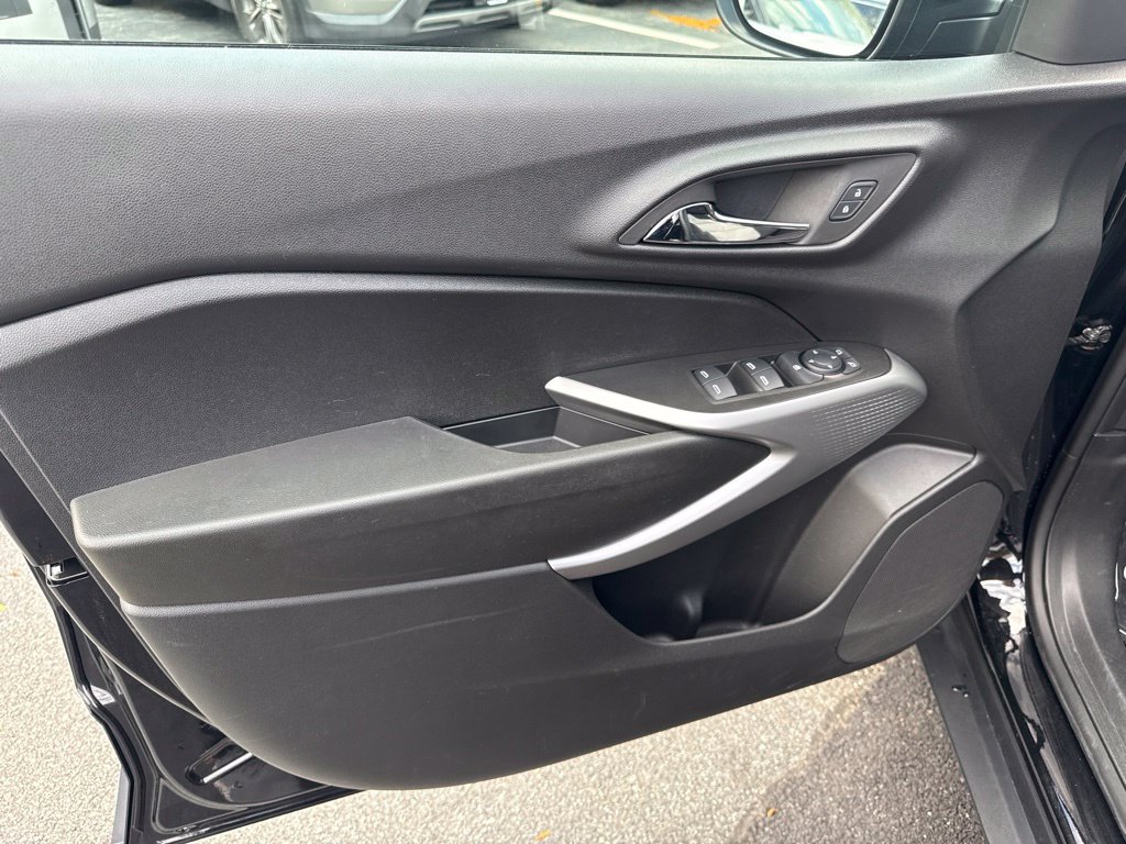 Used 2024 Chevrolet Trax LS FWD image 9