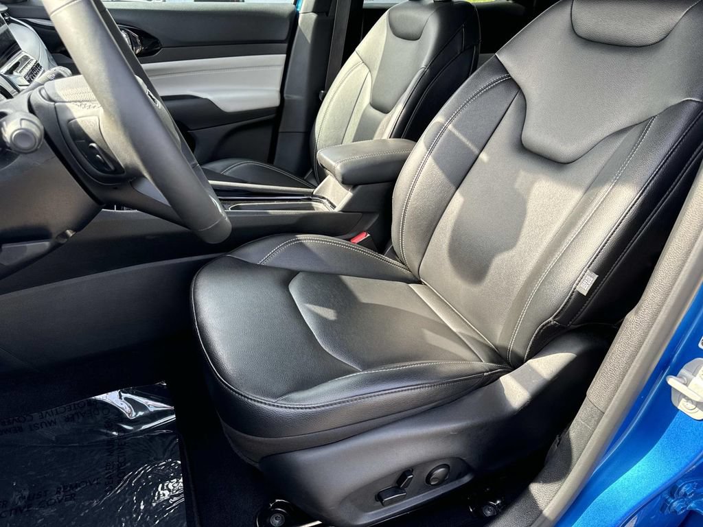 Used 2025 Jeep Compass Limited AWD/4WD image 30