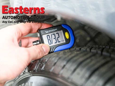 Used 2022 Toyota Corolla LE image 23