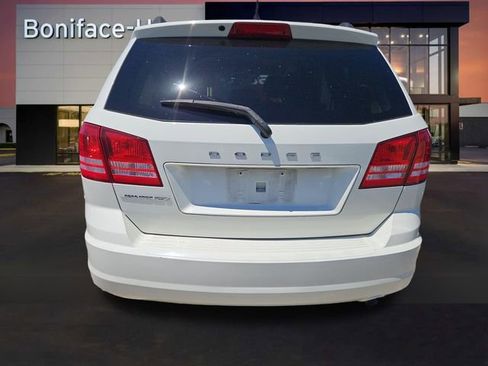 Used 2017 Dodge Journey SE image 4