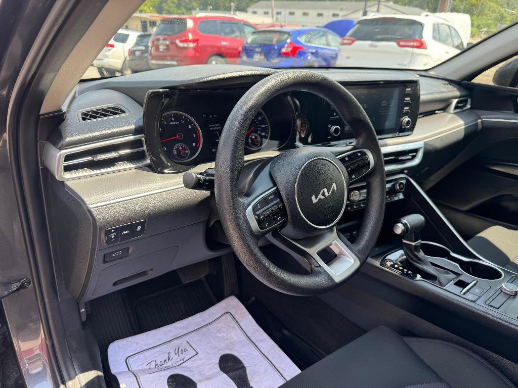 Used 2022 Kia K5 LXS FWD image 12
