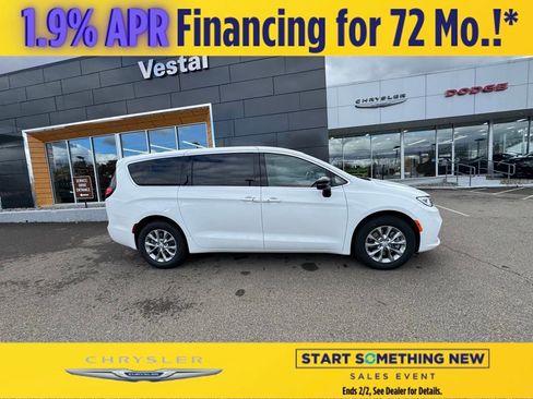 New 2026 Chrysler Pacifica Select image 8