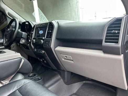 Used 2019 Ford F150 XLT w/ Equipment Group 302A Luxury AWD/4WD image 15