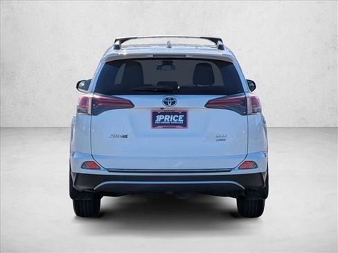 Used 2017 Toyota RAV4 XLE image 7
