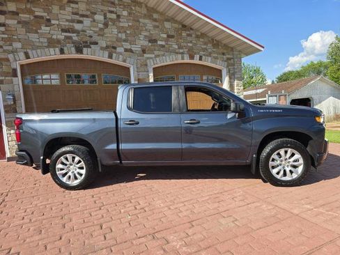 Used 2022 Chevrolet Silverado 1500 Custom w/ Safety Confidence Package AWD/4WD image 2