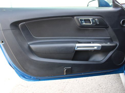 Used 2017 Ford Mustang GT w/ GT Performance Package image 13