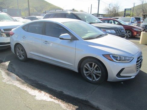Used 2018 Hyundai Elantra SEL image 1
