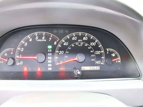 Used 2005 Toyota Camry LE image 15