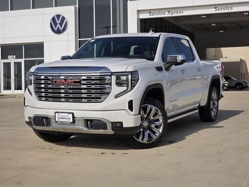 Used 2023 GMC Sierra 1500 Denali w/ Denali Reserve Package AWD/4WD image 1