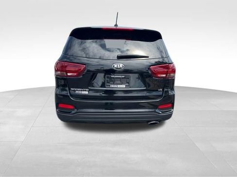Used 2019 Kia Sorento FWD V6 image 6