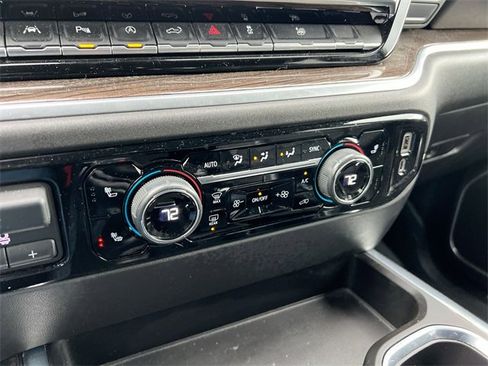 Used 2022 Chevrolet Silverado 1500 RST w/ Redline Edition image 11