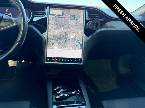 Used 2018 Tesla Model S 75D AWD/4WD image 11