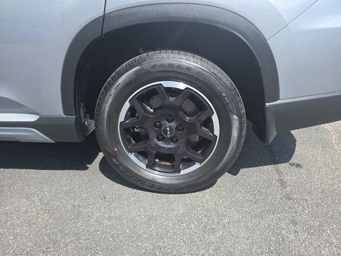 Used 2025 Honda Pilot EX-L image 36