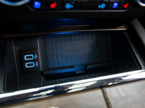 Used 2019 Ford Expedition Platinum image 23