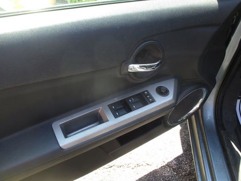 Used 2009 Dodge Avenger SXT image 10