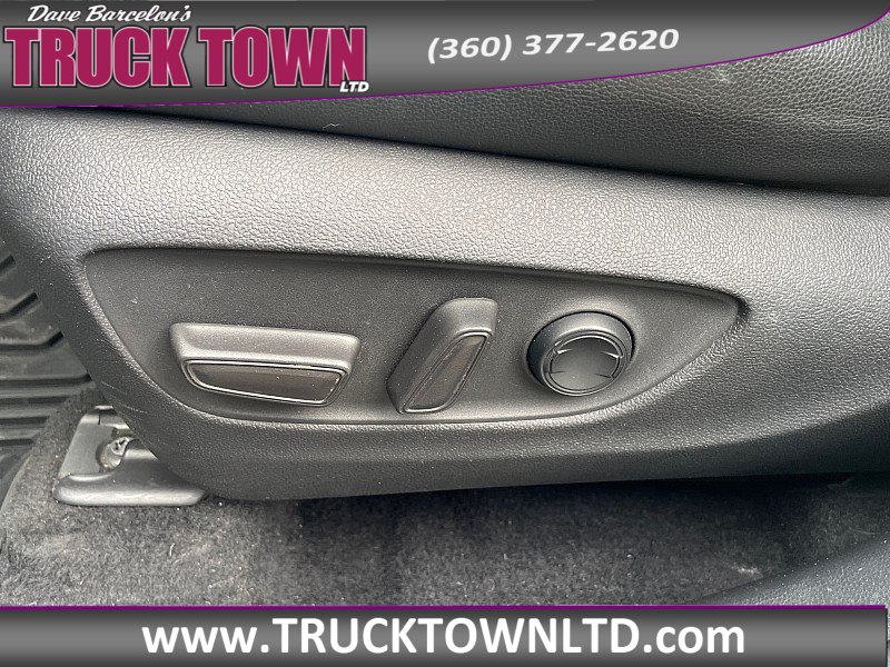 Used 2021 Toyota Highlander XLE AWD/4WD image 37