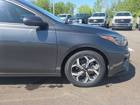 Used 2021 Kia Forte LXS FWD image 4