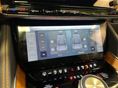 Used 2023 Jeep Grand Wagoneer Series III w/ Rear Seat Video Group 1 image 24