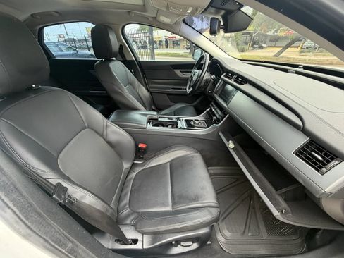 Used 2017 Jaguar XF Premium AWD/4WD image 12