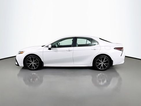 Used 2024 Toyota Camry SE w/ Audio Upgrade Package image 8