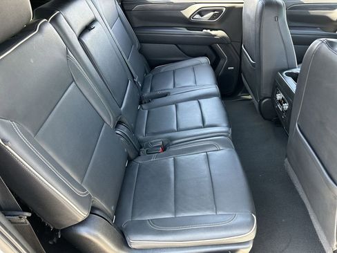 Used 2022 GMC Yukon XL SLT w/ SLT Luxury Package image 27