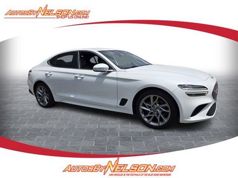 Used 2022 Genesis G70 2.0T RWD image 1