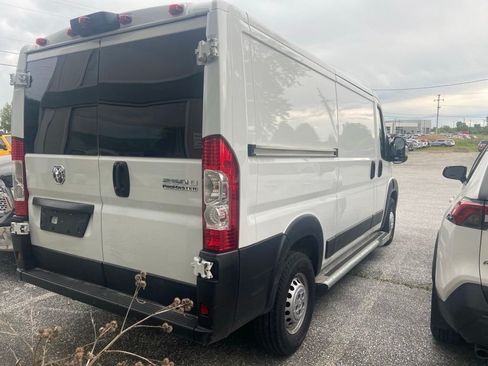 Used 2025 RAM ProMaster 2500 w/ U-Haul Equipment Group FWD image 5