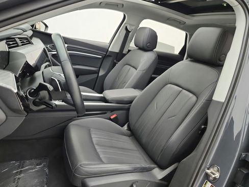 Used 2024 Audi Q8 e-tron Premium Plus w/ Premium Plus Package AWD/4WD image 10