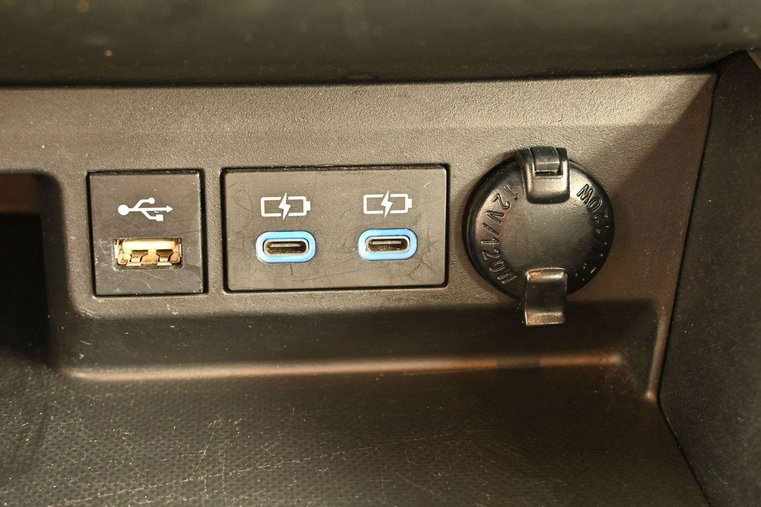 Used 2022 Toyota Highlander XLE FWD image 25