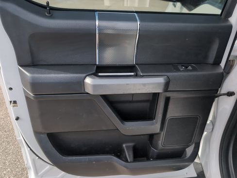 Used 2018 Ford F150 XLT w/ Equipment Group 302A Luxury AWD/4WD image 16