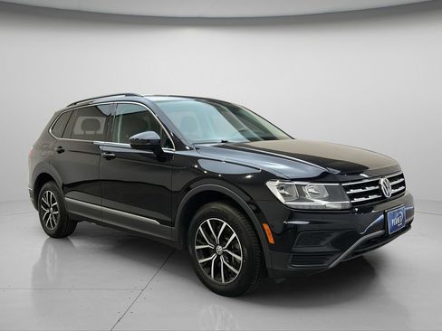 Used 2021 Volkswagen Tiguan SE AWD/4WD image 1