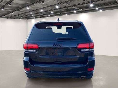 Used 2022 Jeep Grand Cherokee Laredo X AWD/4WD image 6