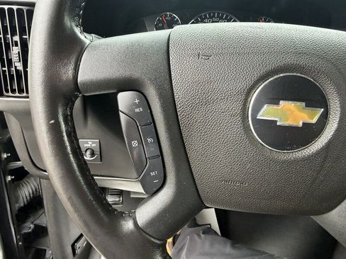 Used 2020 Chevrolet Express 3500 image 24