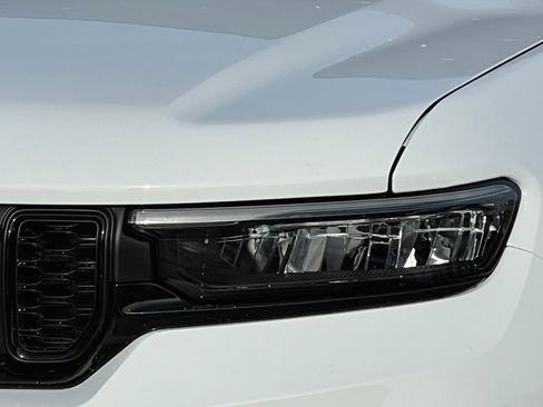 New 2025 Jeep Grand Cherokee Limited w/ Trailer Tow Package image 44