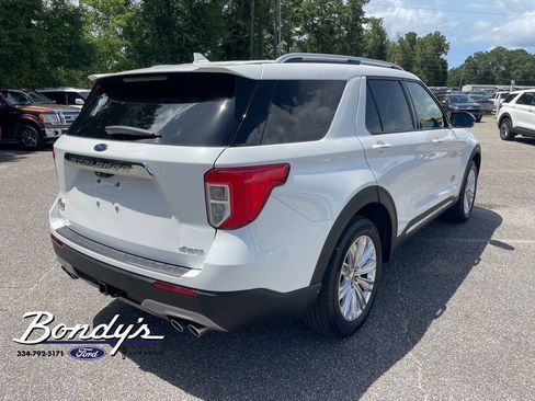 Used 2022 Ford Explorer King Ranch w/ Premium Technology Package AWD/4WD image 15
