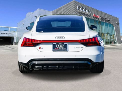 Used 2024 Audi RS e-tron GT image 3