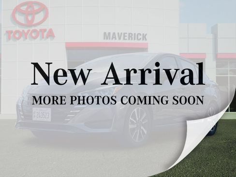 Used 2024 Nissan Versa SV FWD image 1