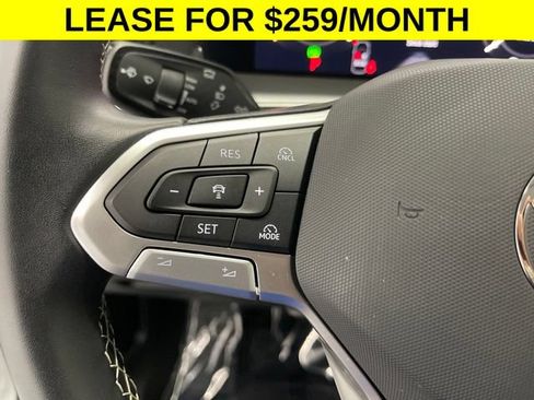 Used 2026 Volkswagen Tiguan SE AWD/4WD image 16