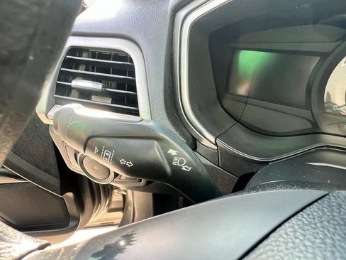 Used 2020 Ford Fusion SE FWD image 12