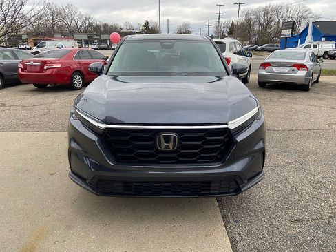 Used 2025 Honda CR-V LX image 7